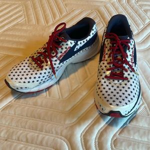Men’s Running Shoes